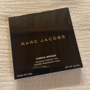 Marc Jacobs Omega bronze coconut perfect tan. Color is 104 Tan- Tastic!